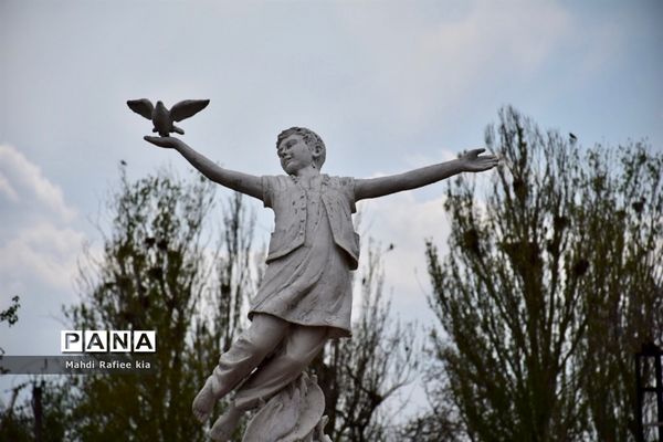 جلوه زیباى بهار در تبریز