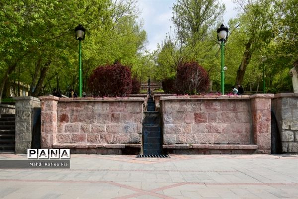 جلوه زیباى بهار در تبریز