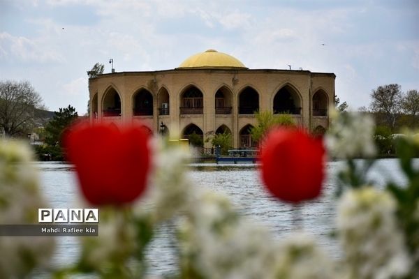 جلوه زیباى بهار در تبریز