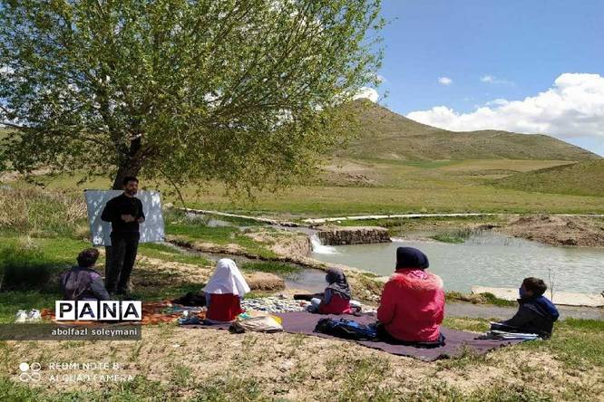 جلوههای عشق و ایثار معلمی در طبیعت بکر آوج