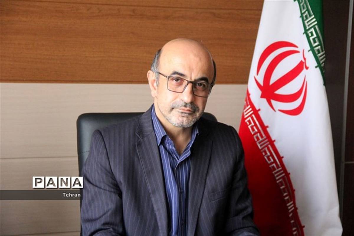 حسینی: معلمان با همگام شدن در آموزش مجازی، برگ زرین دیگری بر افتخاراتشان افزودند