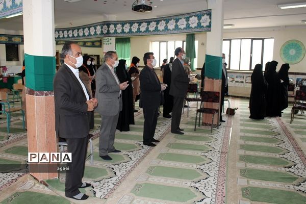 برگزاری آیین سپاس معلم درآموزشگاه متوسطه دوره اول سبلان ناحیه یک اردبیل