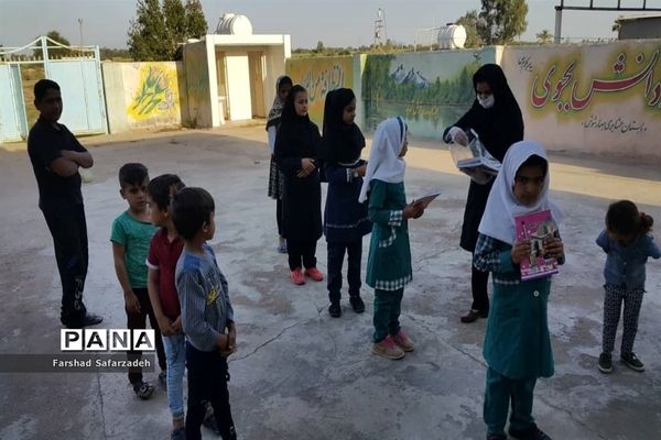 آموزش دانش‌آموزان عشایر همچنان ادامه دارد