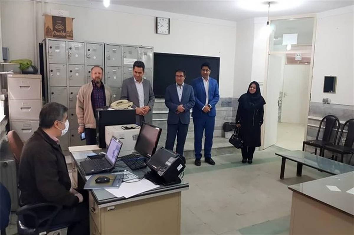 دیدار معاون آموزش متوسطه زنجان با معلمان مدرسه نمونه دولتی روزبه
