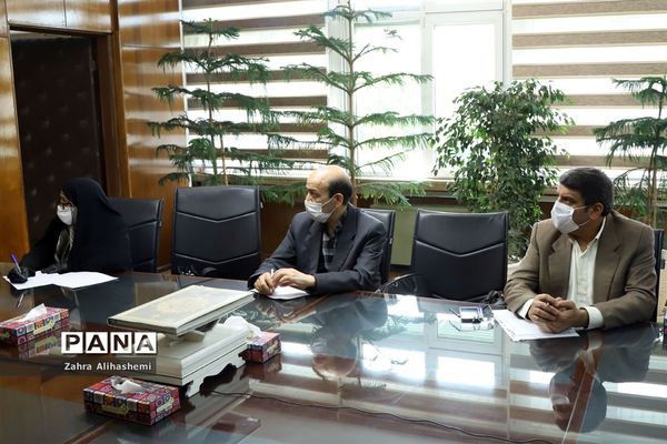 تقدیر از معلمان نمونه تهرانی