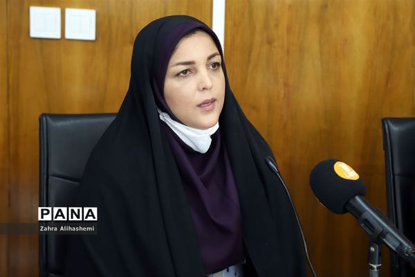 تقدیر از معلمان نمونه تهرانی