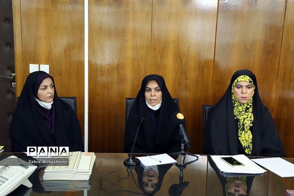 تقدیر از معلمان نمونه تهرانی