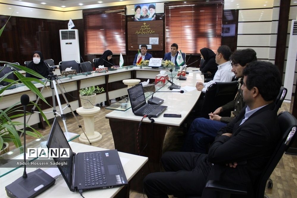 جلسه ویدئو کنفرانس مسئولان و کارشناسان سازمان دانش‌آموزی استان بوشهر