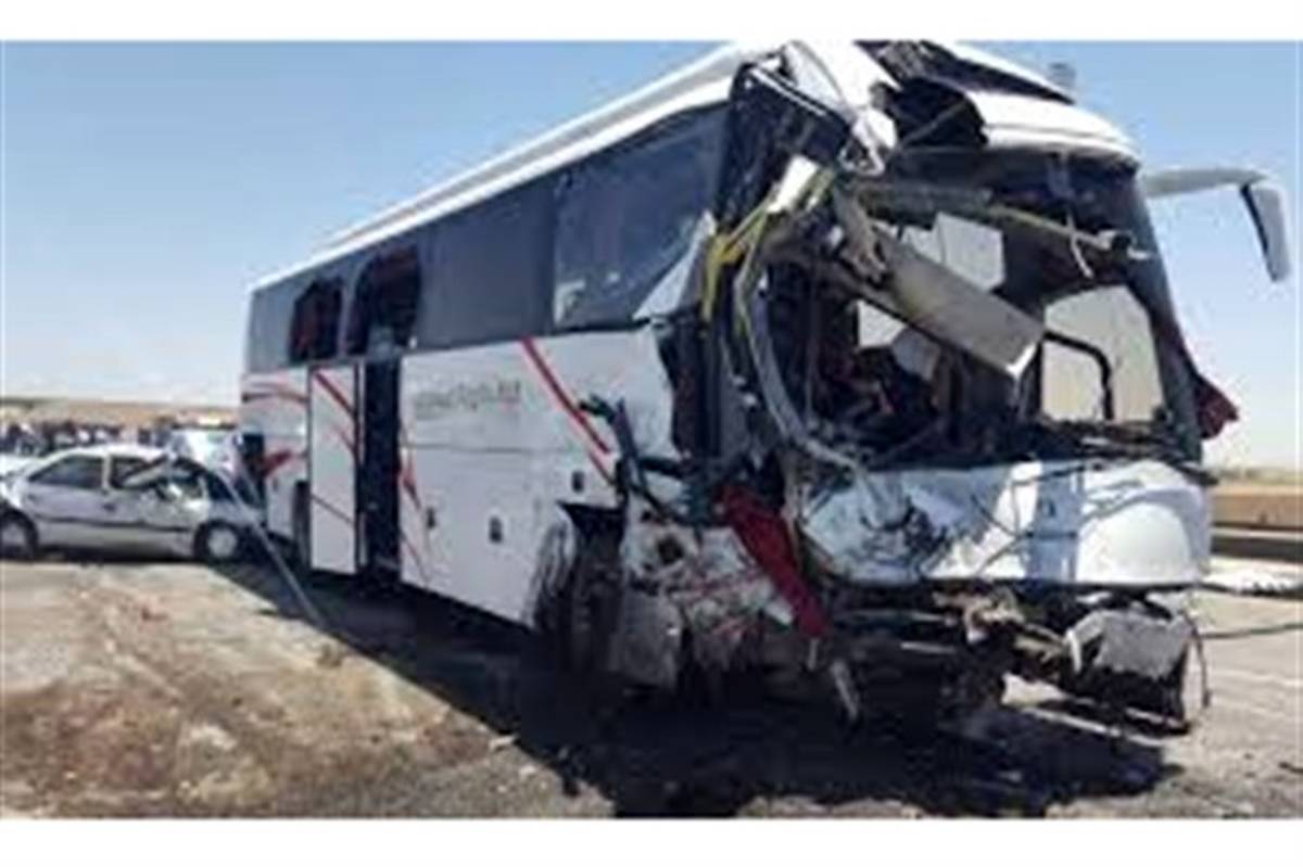 اسلامی: با تخلفات رانندگان اتوبوس به سرعت برخورد شود
