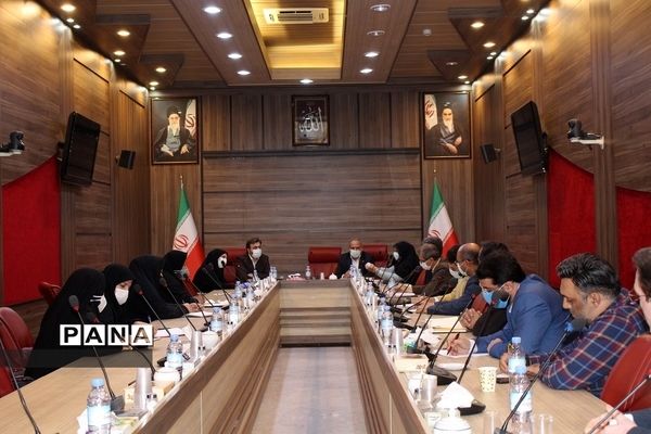 اولین جلسه کارگروه مالی و پرورشی مدیران منتخب استانی در اداره‌کل آموزش و پرورش شهرستان‌های تهران