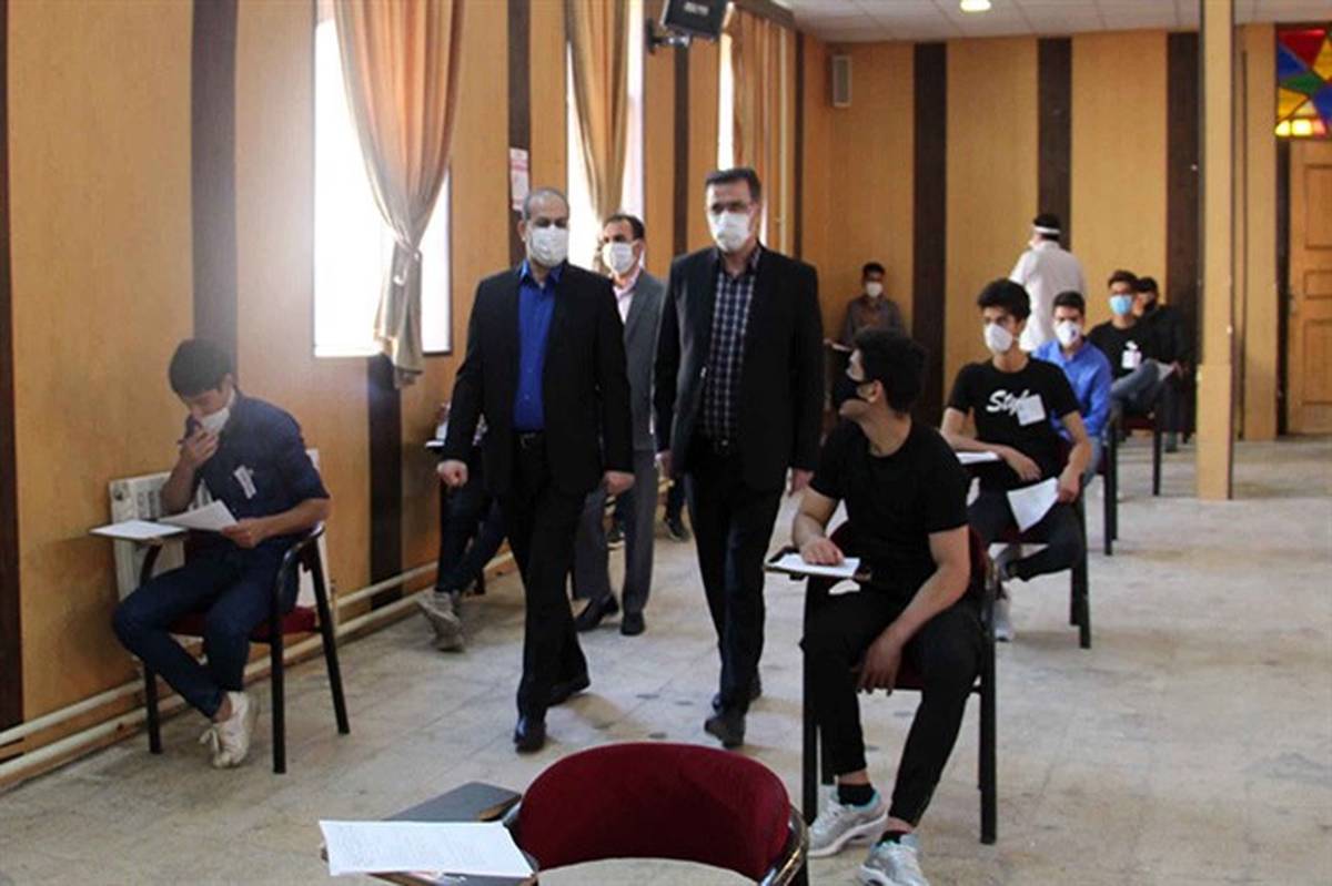 بازدید مدیرکل آموزش و پرورش استان همدان از حوزه های امتحان نهایی دانش آموزان پایه دوازدهم
