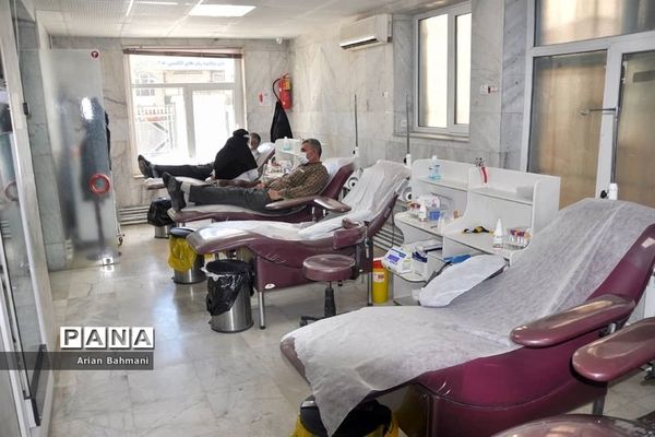تداوم اهدای خون توسط مردم استان زنجان حتی در ایام کرونا