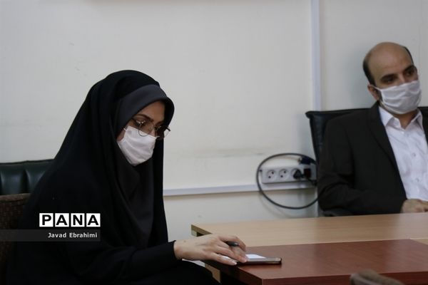 نشست ساماندهی لباس فرم دانش‌آموزی خراسان رضوی