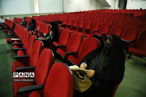 نشست شورای معاونان پرورشی و تربیت بدنی شهر تهران