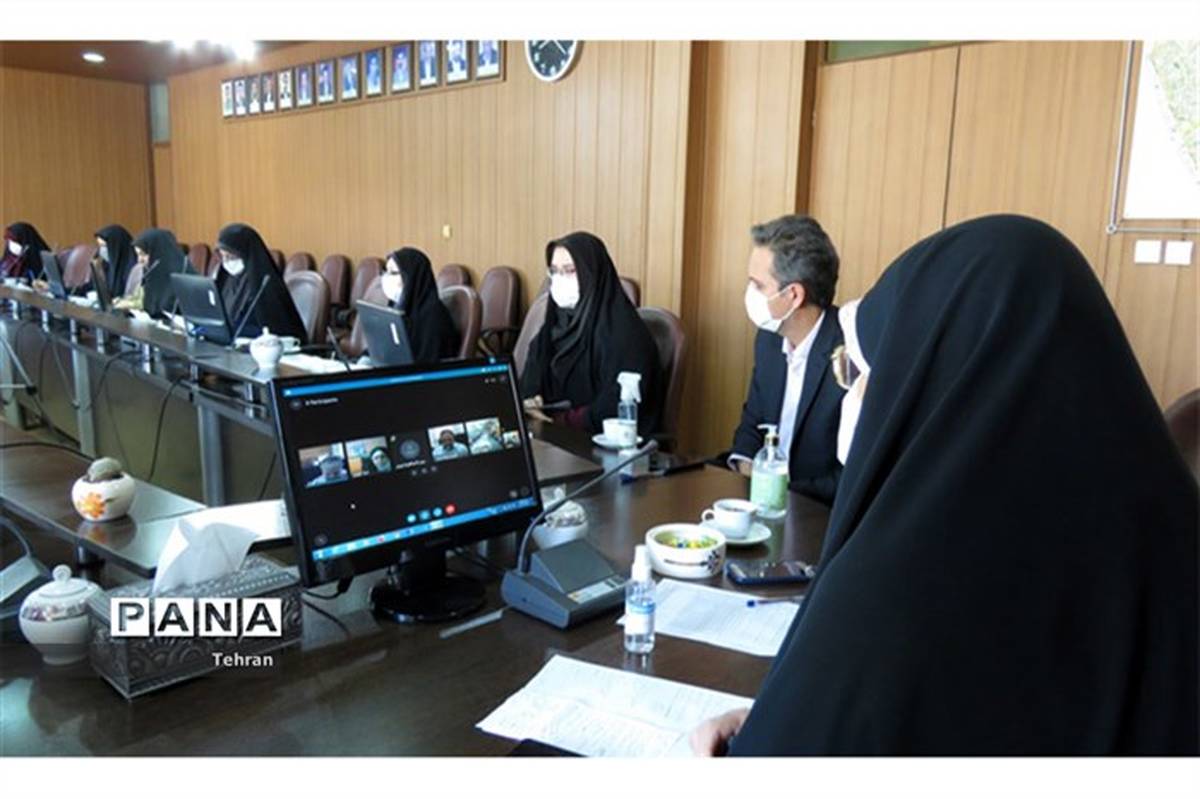 جلسه ویدئو کنفرانس ساماندهی نیروهای انسانی و پروژه مهر منطقه 8 با حضور مدیر کل شهر تهران