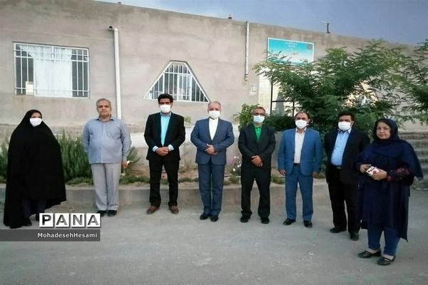 بازدید و دیدار مدیرکل آموزش و پرورش خراسان جنوبی با 18 دانش آموز با نیازهای ویژه