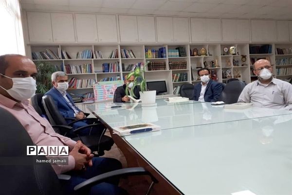 جلسه برنامه‌ریزی طرح تسنیم در اداره‌کل آموزش و پرورش استان بوشهر