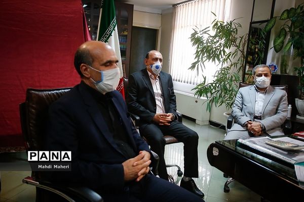 رونمایی پوستر سی و هشتمین جشنواره فرهنگی هنری فردا
