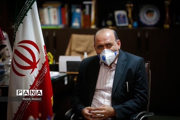 رونمایی پوستر سی و هشتمین جشنواره فرهنگی هنری فردا