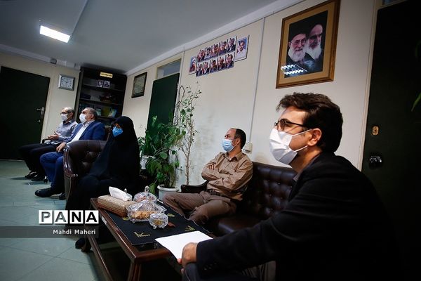 رونمایی پوستر سی و هشتمین جشنواره فرهنگی هنری فردا