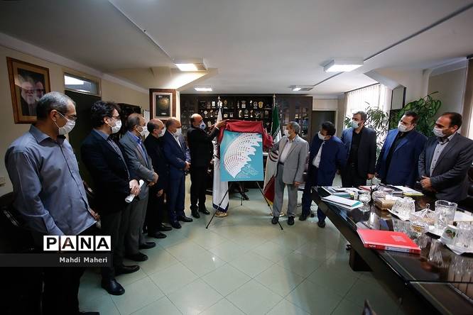 رونمایی پوستر سی و هشتمین جشنواره فرهنگی هنری فردا