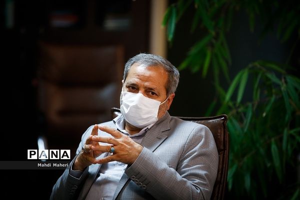 رونمایی پوستر سی و هشتمین جشنواره فرهنگی هنری فردا