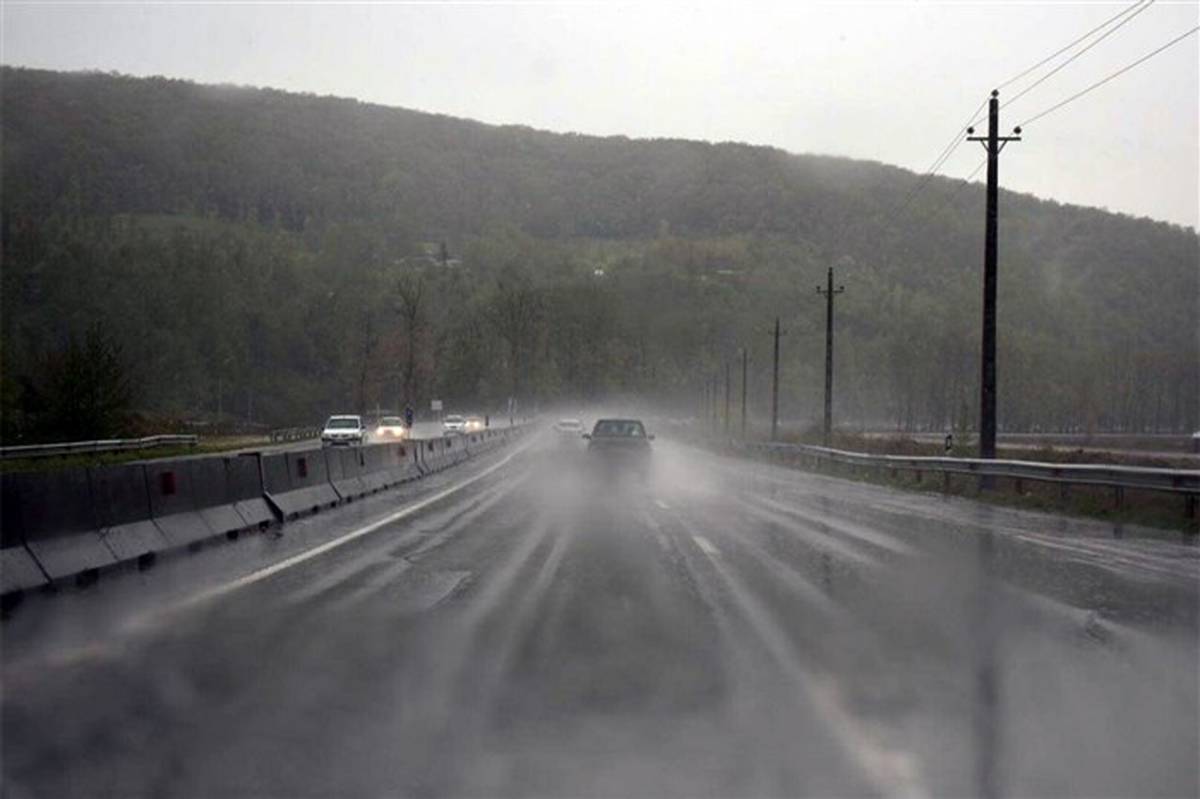 جاده‌های شمالی، بارانی است