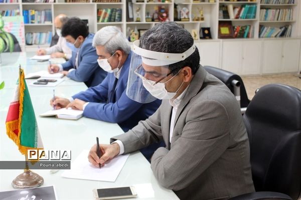 جلسه روسای ادارات داخلی معاونت پرورشی و فرهنگی اداره‌کل آموزش و پرورش استان بوشهر