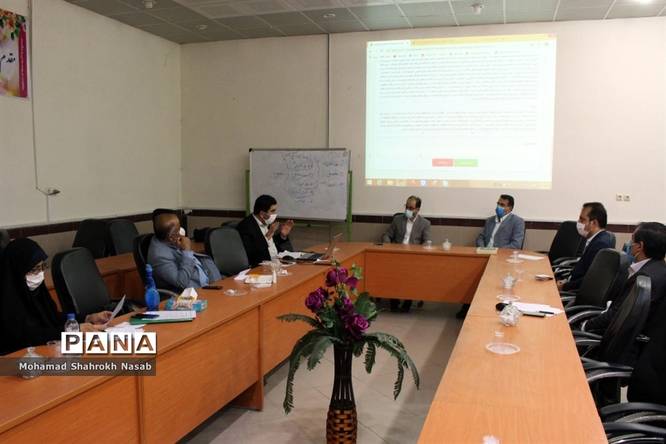 نشست ستاد اجرایی دهمین دوره انتخابات مجلس و شوراهای دانش آموزی استان خوزستان