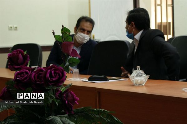 نشست ستاد اجرایی دهمین دوره انتخابات مجلس و شوراهای دانش آموزی استان خوزستان
