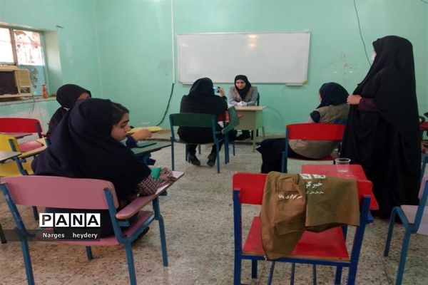 بررسی و تایید صلاحیت کاندیدهای دهمین دوره مجلس دانش آموزی در امیدیه