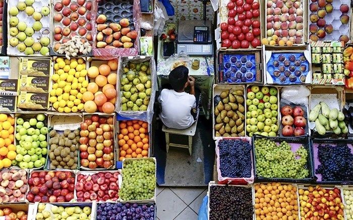 کارگر: میادین میوه از هدف اصلی  «حذف دلالان در چرخه توزیع» فاصله گرفتند