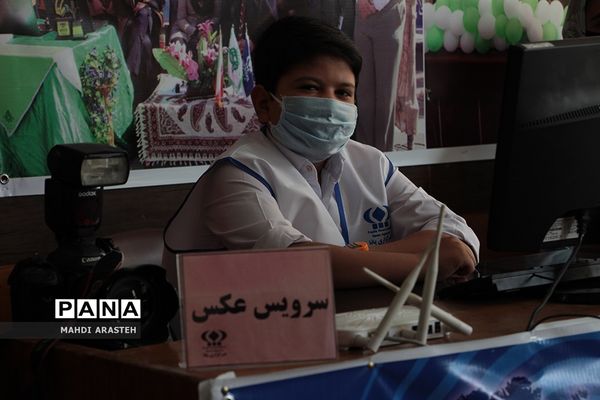 دیدارمدیرآموزش و پرورش شهرستان بیرجند با دانش آموز خبرنگاران  پانا استان خراسان جنوبی