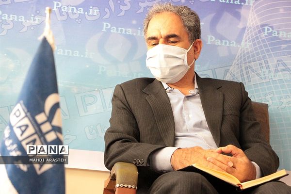 دیدارمدیرآموزش و پرورش شهرستان بیرجند با دانش آموز خبرنگاران  پانا استان خراسان جنوبی