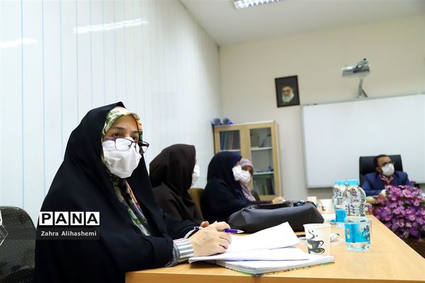 نشست اعضای دبیرخانه‌ کشوری گروه آموزشی مشاوران