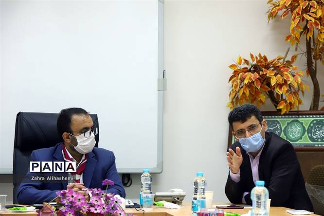نشست اعضای دبیرخانه کشوری گروه آموزشی مشاوران