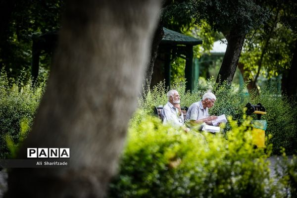 سایه کرونا در پارک