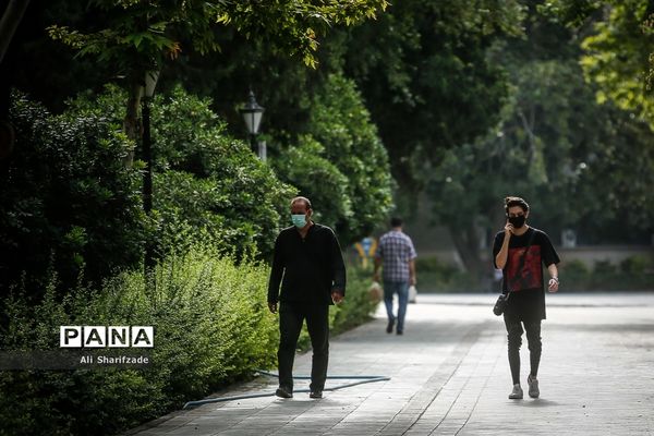 سایه کرونا در پارک