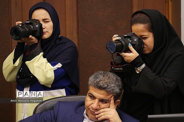 روز خبرنگار