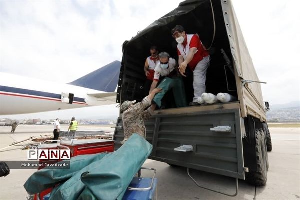 تخلیه بار دومین هواپیمای حامل کمک های بشردوستانه در فرودگاه بیروت