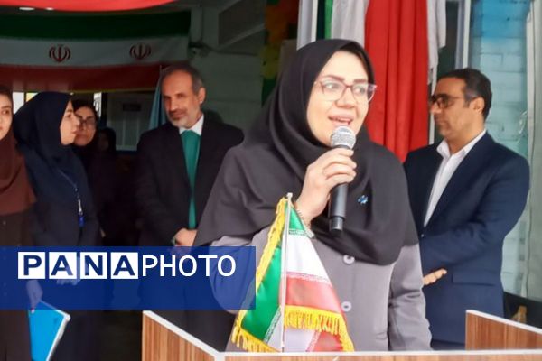  مراسم نواخته شدن زنگ پژوهش در فرزانگان قدس