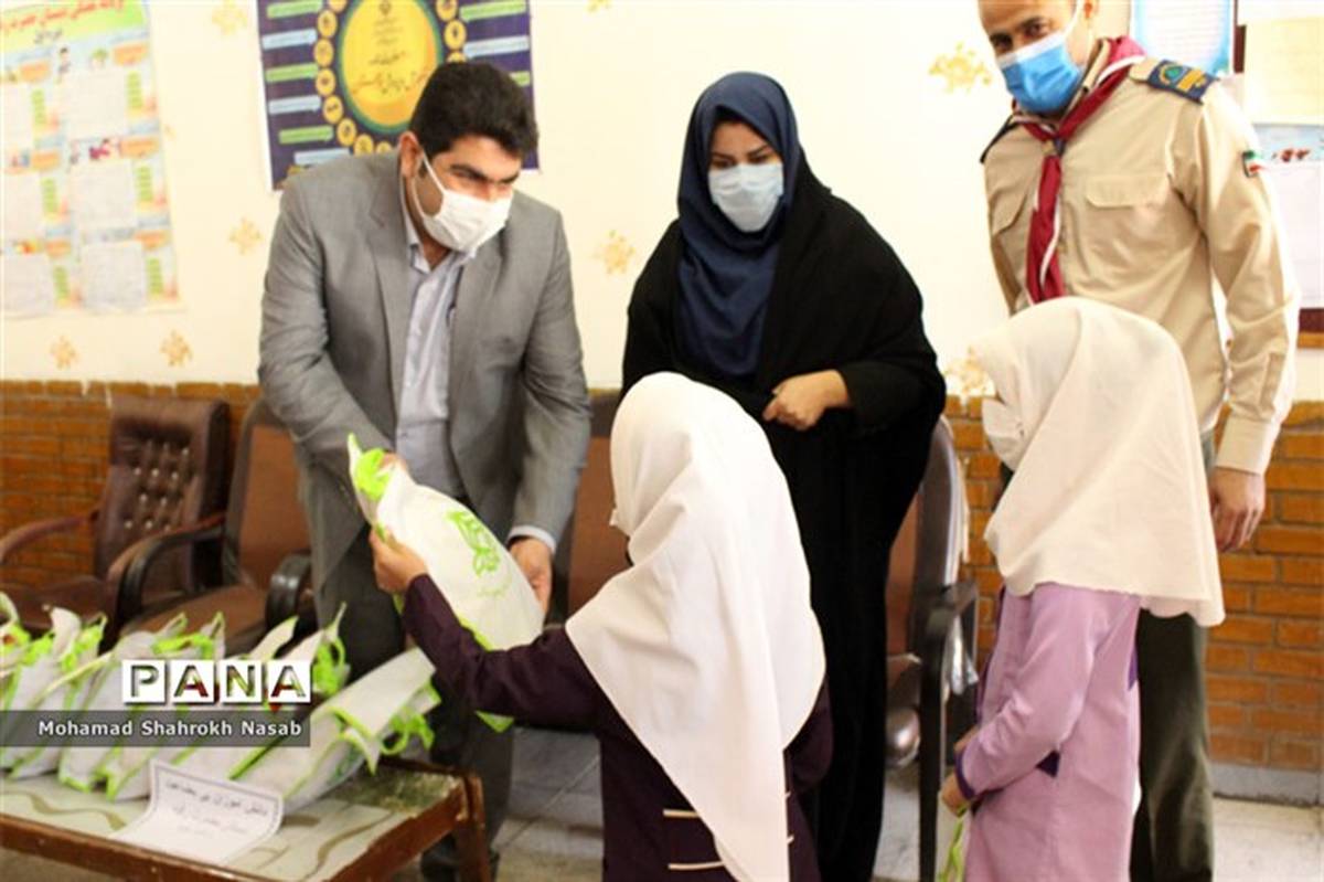 بازدید ریس سازمان دانش آموزی خوزستان از مدارس سوسنگرد