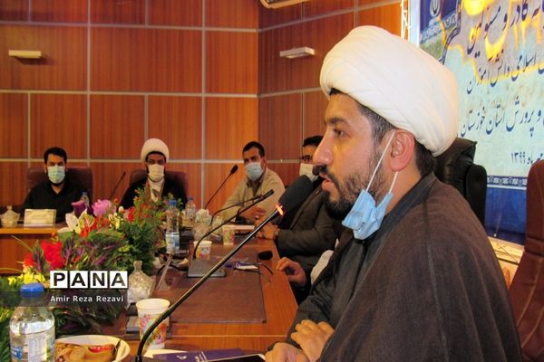 نشست کادر و اعضای اتحادیه انجمن های اسلامی  دانش آموزان استان خوزستان با مدیرکل آموزش و پرورش