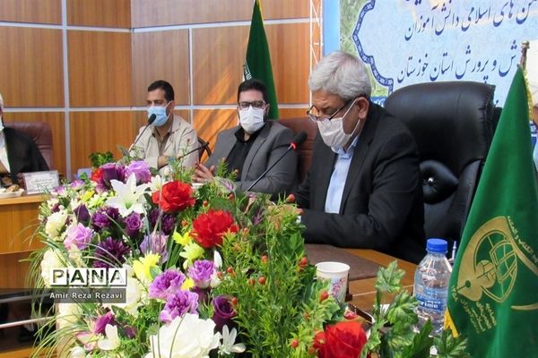 نشست کادر و اعضای اتحادیه انجمن های اسلامی  دانش آموزان استان خوزستان با مدیرکل آموزش و پرورش