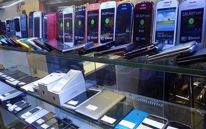 در شهریور۹۹  یک میلیون و ۵۰۰ هزار دستگاه موبایل به فروش رفته است