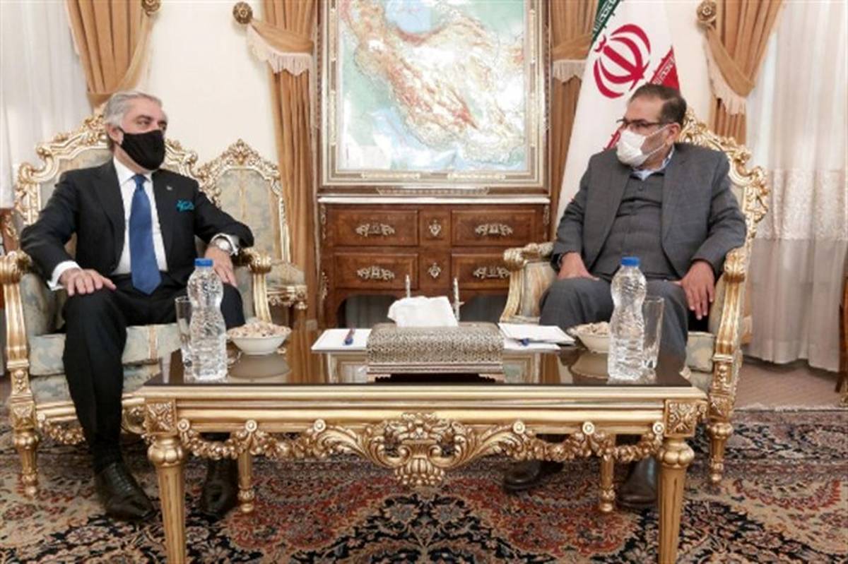 شمخانی: تنها راه مصون ماندن از دامهای خطرناک آمریکا، مقاومت و وحدت است