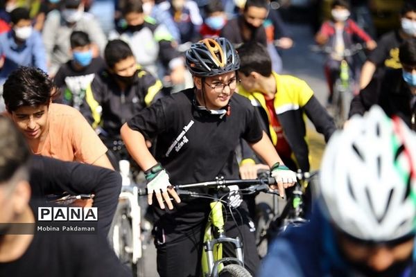 مسابقه دوچرخه‌سواری در ساری