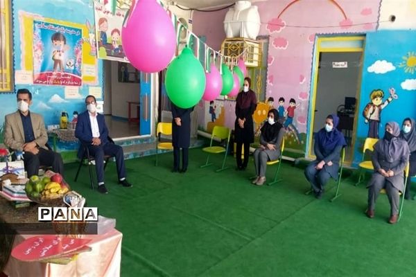 نواخته شدن زنگ هفته اولیا و مربیان در مدارس شهرستان امیدیه