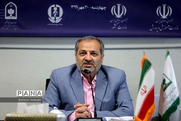نشست آموزشی، توجیهی برنامه ملی کانون یاریگران زندگی در مدارس کشور