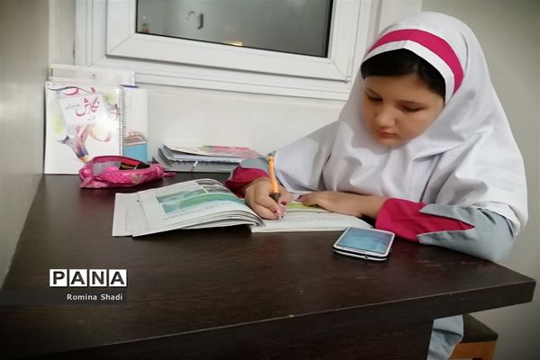 حال و هوای آموزش در خانه